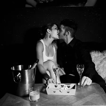 Moonlove, Spa/sauna Et Jacuzzi Prives, Charme Et Detente. דירה *